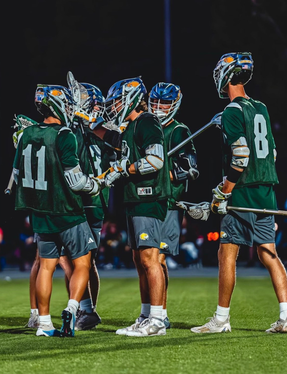 Lacrosse team huddle